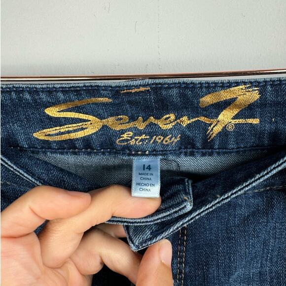 7 For All Mankind Weekend Short Medium Wash Cutoff Frayed Hem Stretch Denim 14 - Picture 2 of 6